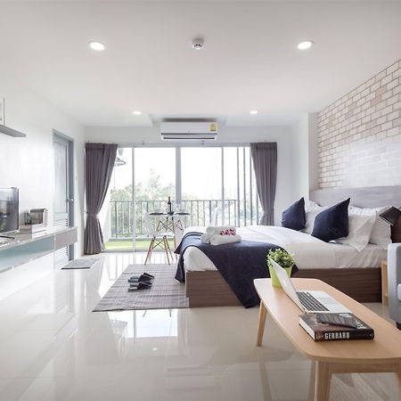 Q Space Residence Bangkok Dış mekan fotoğraf