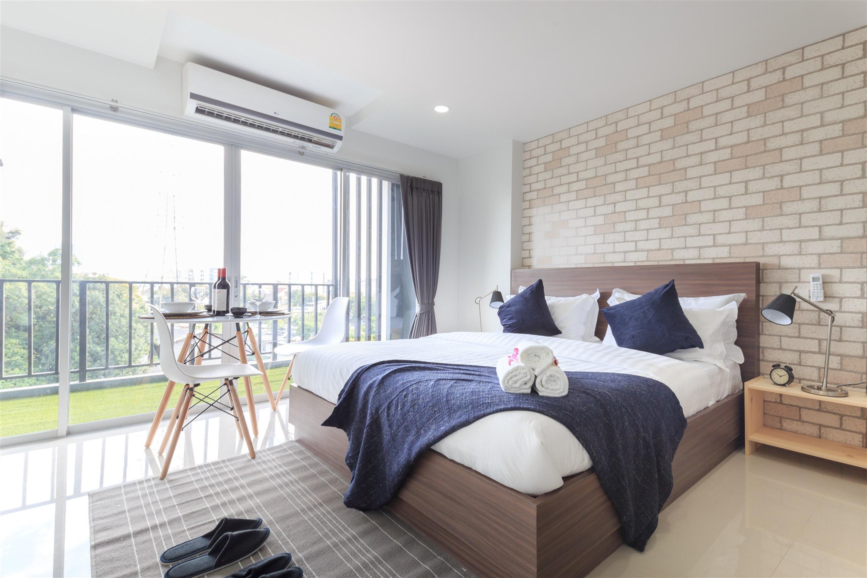 Q Space Residence Bangkok Dış mekan fotoğraf